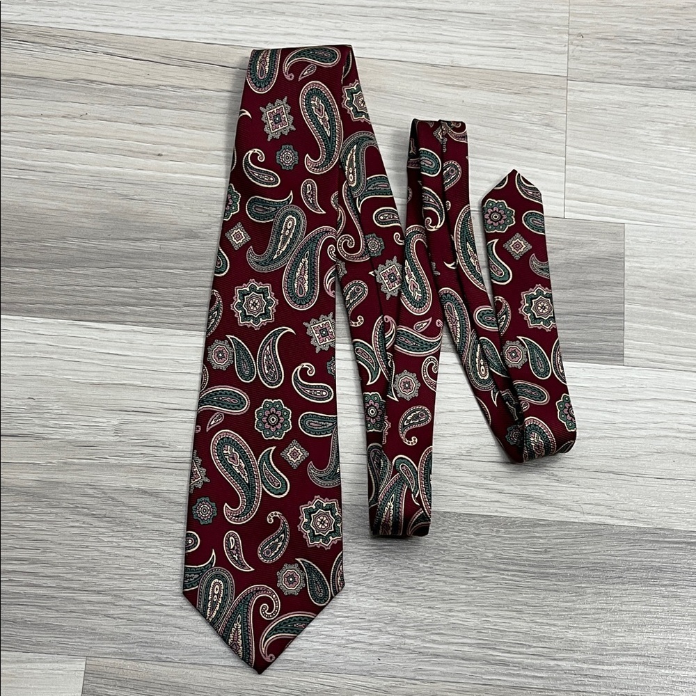 Polo by Ralph Lauren Burgundy Pink Green Paisley Tie 100% Silk Office Career